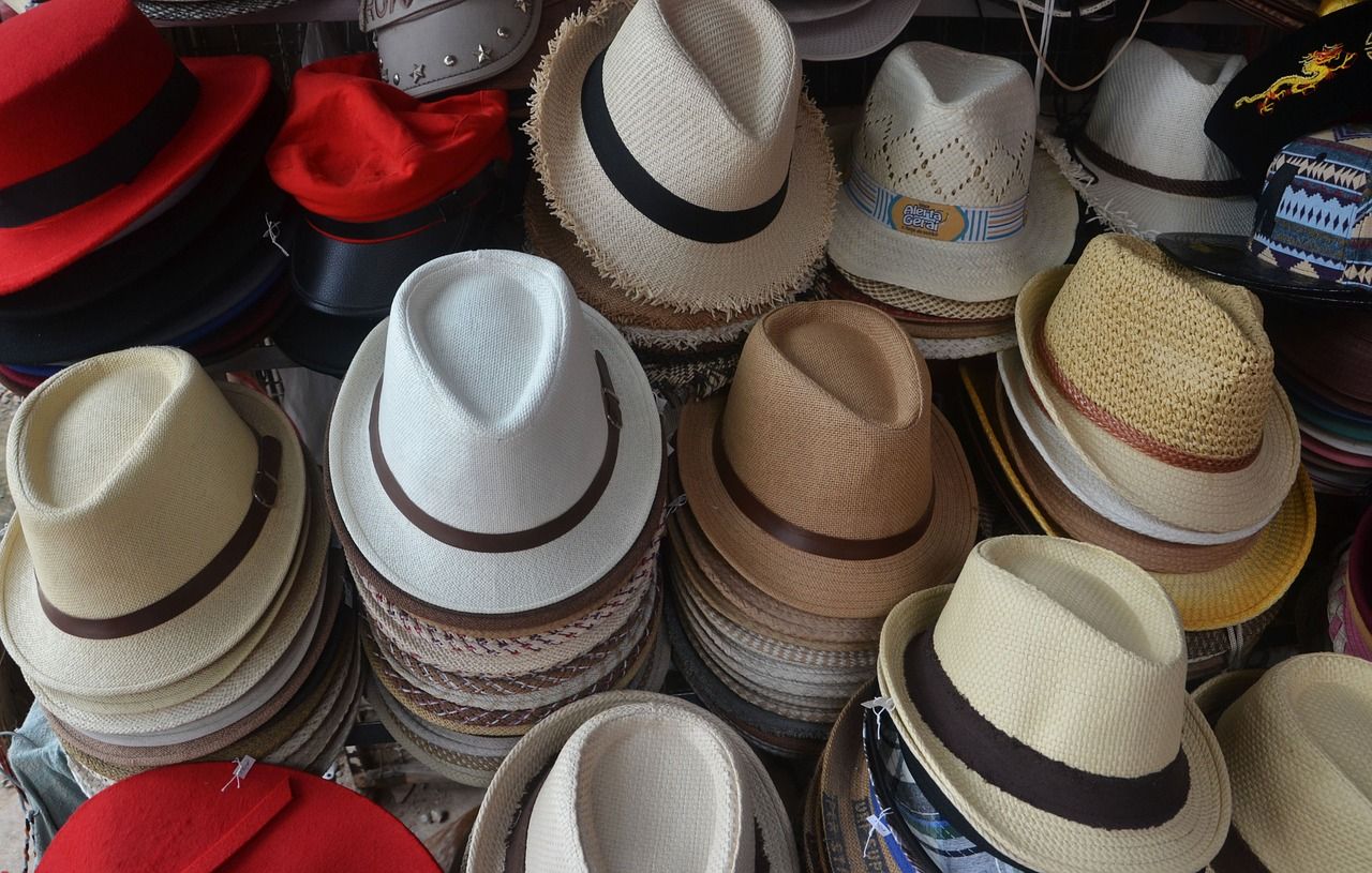 Spośród jakich czapek i kapeluszy, mężczyźni mogą wybrać odpowiedni dla siebie?