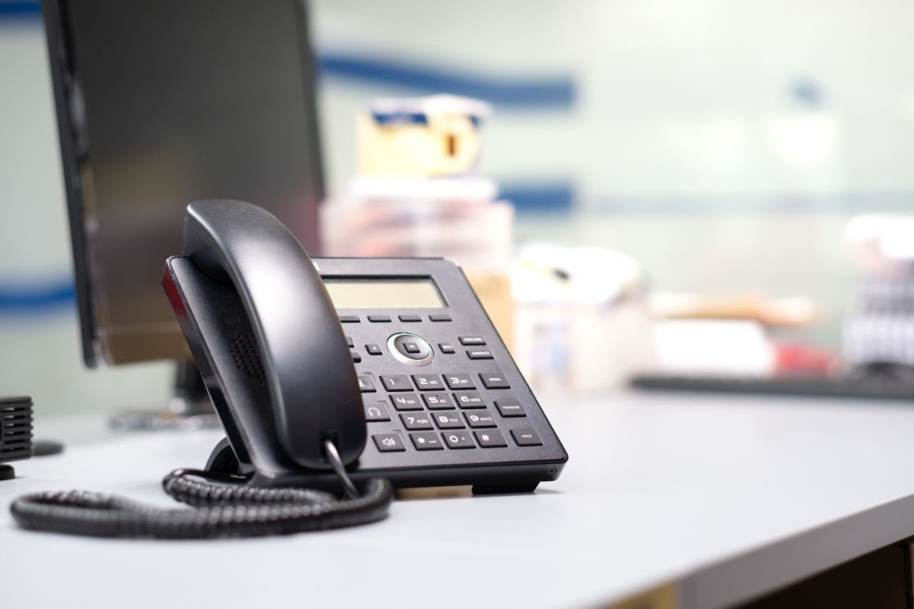Typy telefonów, jakie powszechnie są używane w pracy biurowej, jak i w domu